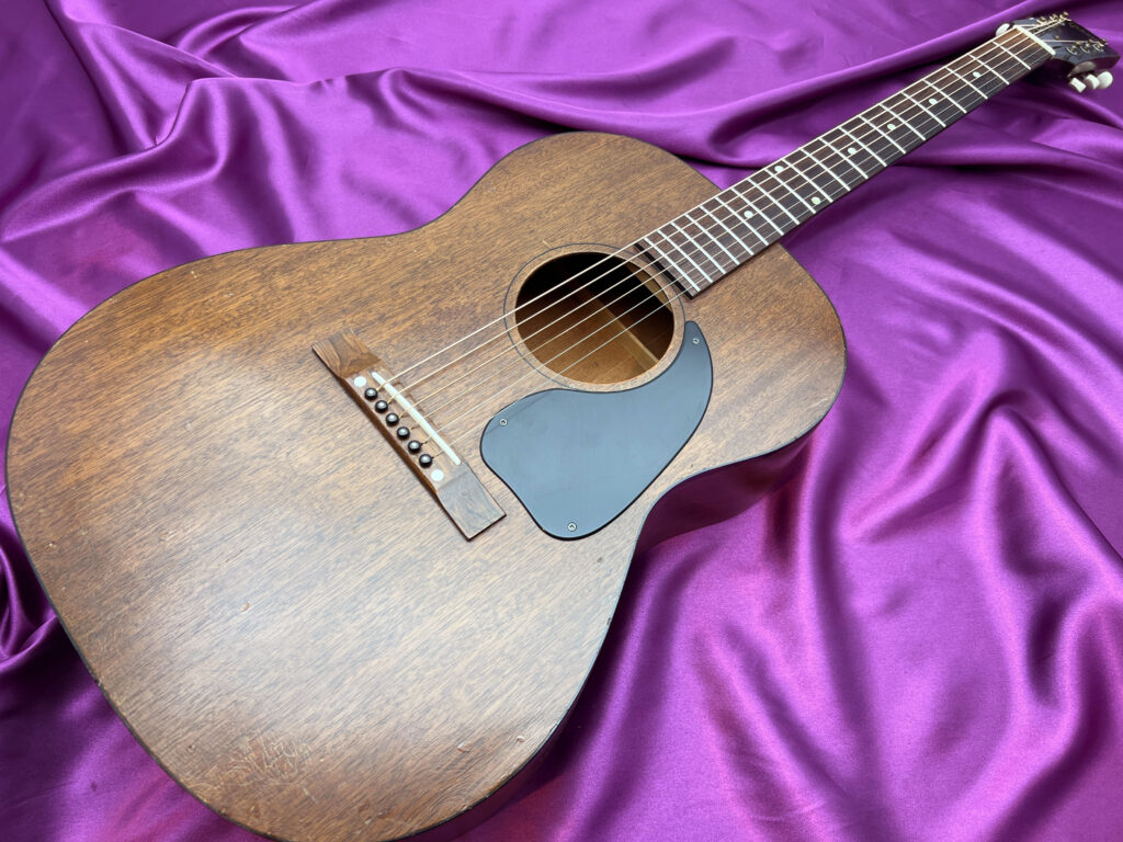 島根県松江市より、Gibson LG-0 1958年製 アコースティックギターを